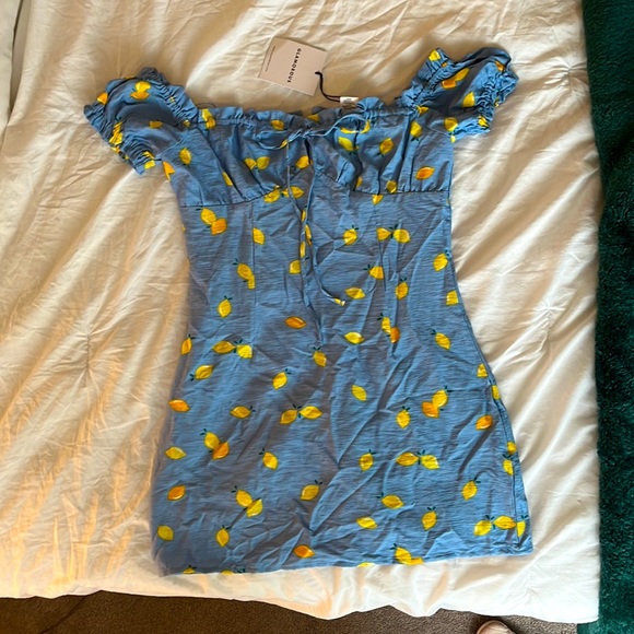 Glamorous puff sleeve mini dress with lemon print - Picture 2 of 5